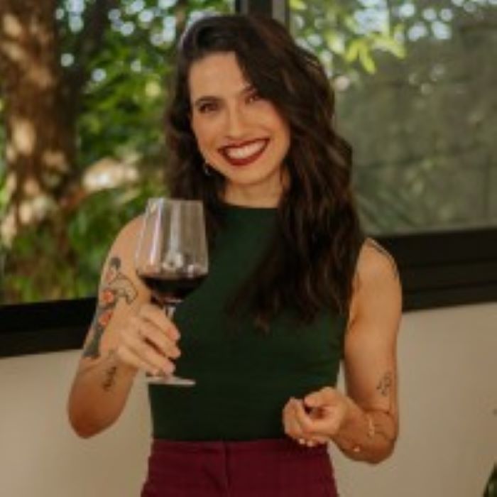 thamirys-schnn-outra.jpg 8 de maio de 2025 41 KB 700 por 700 píxeis Editar imagem Excluir permanentemente