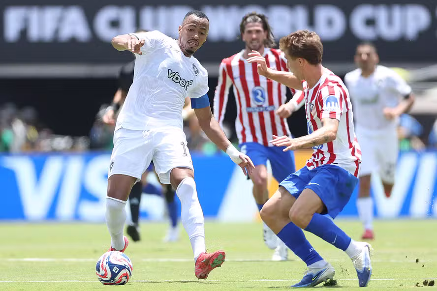 Fogão perde, mas tá nas oitavas