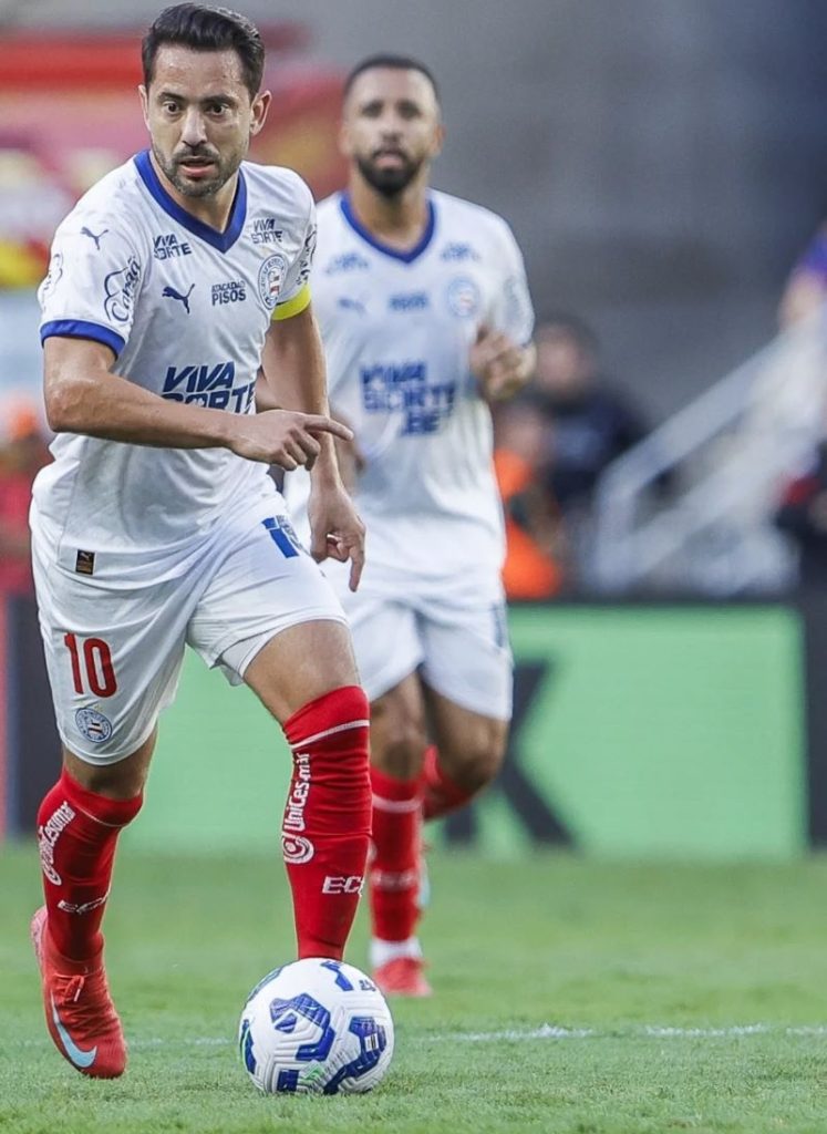 everton-ribeiro-ex-fla.jpg