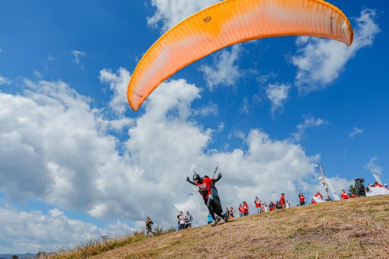 3a-edicao-da-Transcapixaba-Hike-and-Fly-realizada-nas-montanhas-do-sul-do-ES.-Foto-Arthur-Oliveira-1.jpg