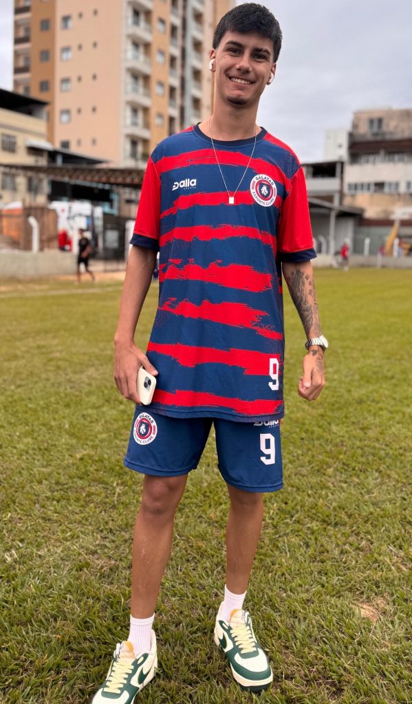 Uruguaio-Emanuel-Leal-fez-o-primeiro-gol-do-Galatas-no-Capixabao-2025-Foto-Brand-Sportjpg.jpeg