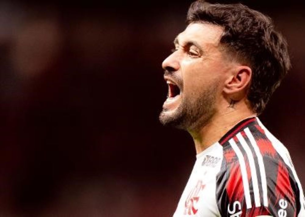 Flamengo avança