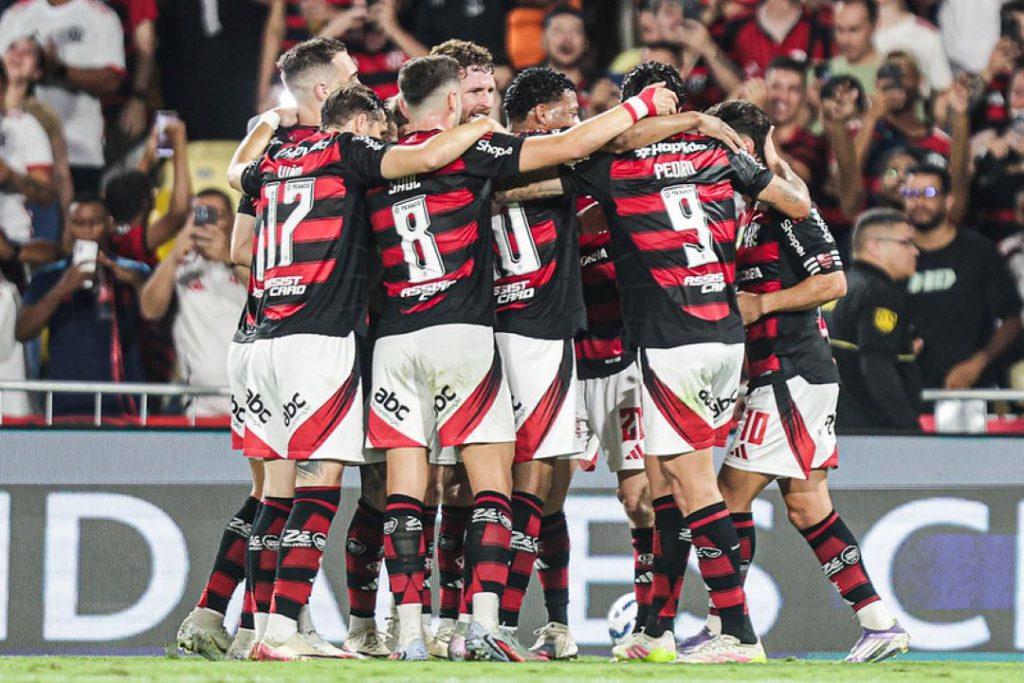 Flamengo manda 8 X 0