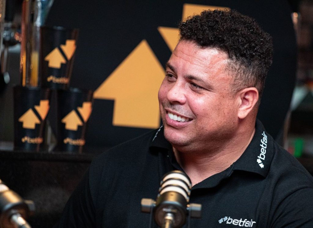 Ronaldo avalia negócios