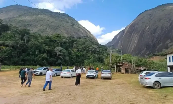 Muniz-Freire-incluiu-uma-visita-ao-local-onde-sera-instalado-o-completo-------