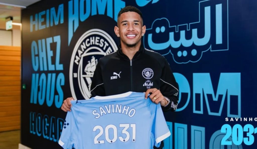 Savinho renova contrato