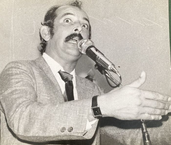 antonio-pelaes-em-preto-e-branco.jpg