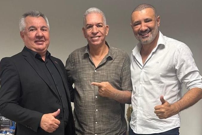 pelaes-com-lastenio-e-eliseu.jpg