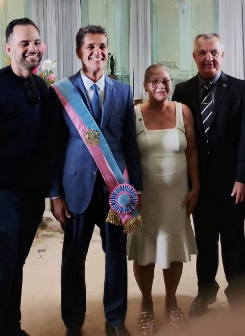mdb-em-volta-de-ferraco-ver-nomes.jpg