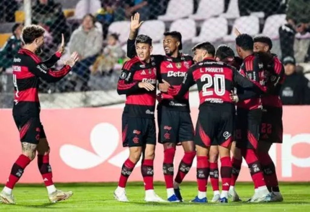 Flamengo chega líder