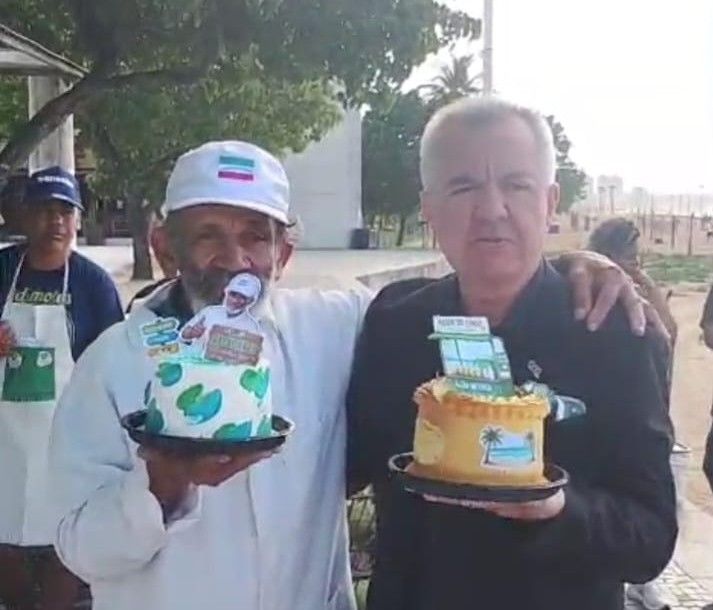 pelaes-com-valadares-da-agua-de-coco.jpg23 de julho de 2026