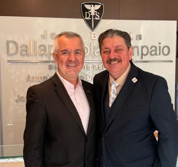 pelaes-e-advogado-dalapicola-sampaio.jpg