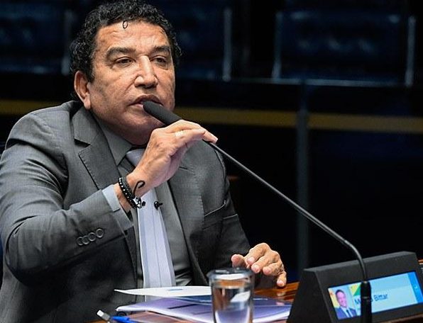 magno-senador-continua